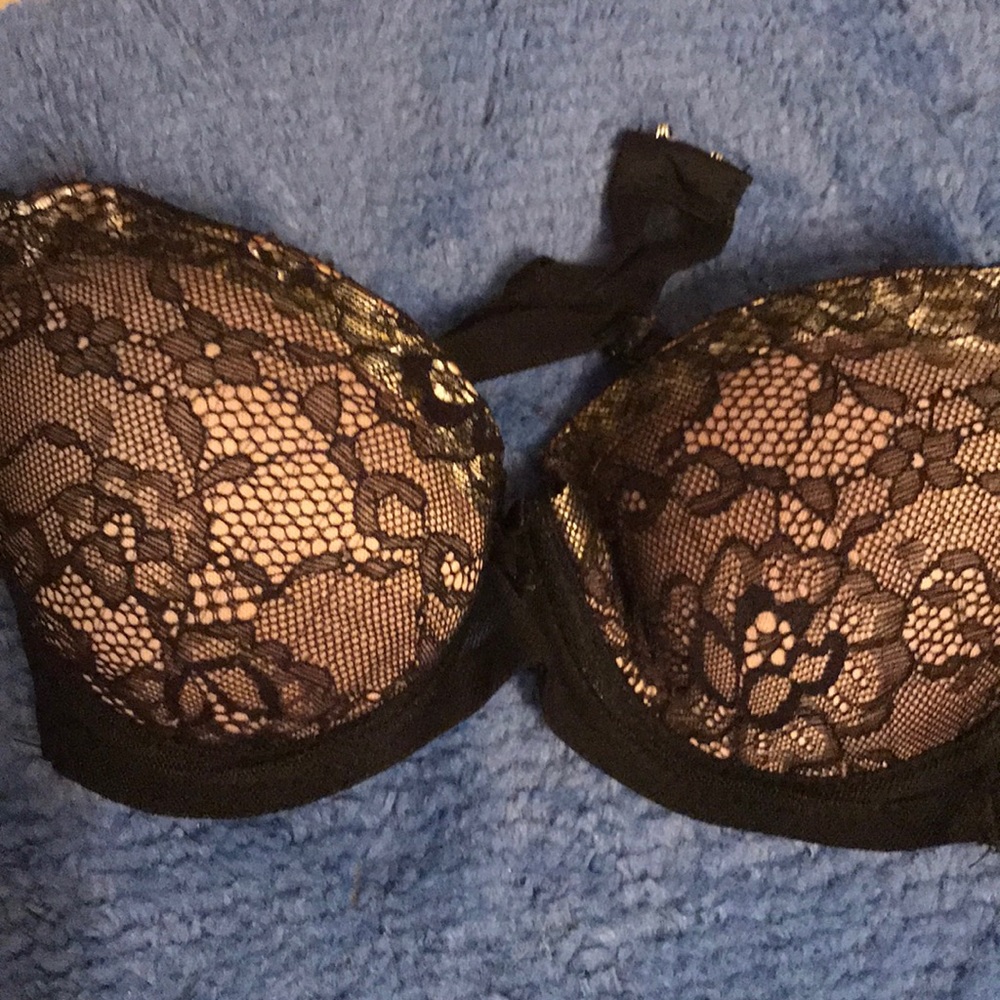 Black lace bra! Padded sexy! 34 b